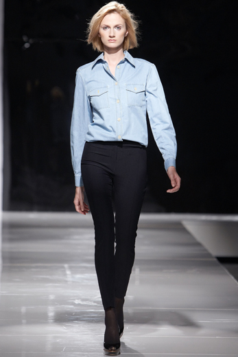 20100521 Осенне-зимняя коллекция 2010-11 бренда Chari. Aurora Fashion Week. Фотографии предоставлены дизайнерским брендом Chari.