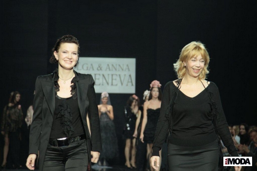 20101022 Ольга и Анна Каменевы. Volvo-Неделя моды в Москве. Коллекция сезона весна-лето 2011. Фотография Натальи Лапиной, ИА «РИА МОДА».