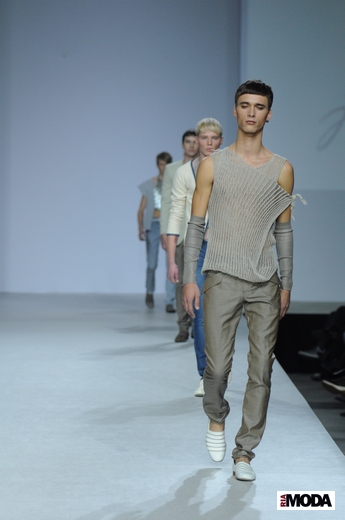 20101023 F5 jeansmaster, Volvo-Неделя моды в Москве. Коллекция весна-лето 2011. Фотография Андрея Ревенко, ИА «РИА МОДА».