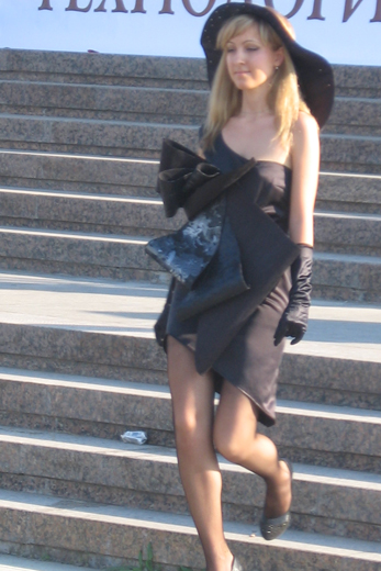 20100625 Номинация маленькое платье, диплом I степени: Насыбуллина Радмила
