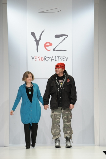 20101020 Егор Зайцев RFW. Коллекция весна-лето 2011 UNKNOWNWEAR. Фотографии предоставлены агентством «Артефакт». Фотограф Александр Азаров. 