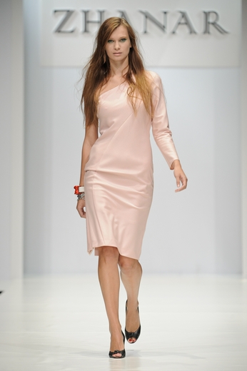 20101020 Zhanar, RFW Коллекция весна-лето 2011. Фотографии предоставлены агентством «Артефакт». Фотограф Александр Азаров. 