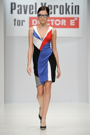 20101021 Павел Ерокин, RFW. Коллекция весна-лето 2011. Фотографии предоставлены агентством «Артефакт». Фотограф Александр Азаров. 