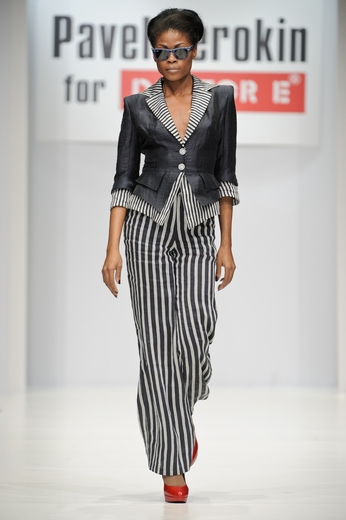 20101021 Павел Ерокин, RFW. Коллекция весна-лето 2011. Фотографии предоставлены агентством «Артефакт». Фотограф Александр Азаров. 