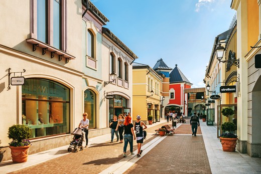 Outlet Village ����� ����. ���������� ������������� �����-������� �������
