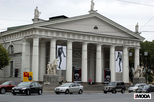 20100910 Санкт-Петербург. Фотовернисаж «Мода». Фотография Андрея Ревенко, ИА «РИА МОДА»