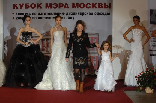 20101105 Выставка-ярмарка «Мультисервис - ХХI век. Мир комфорта и красоты – 2010». Конкурсные показы на «Кубок мэра Москвы в области изготовления дизайнерской одежды». Дизайнер Анна Денисенко (Омск), коллекция «Тайные желания». Фотография Андрея Малышева, предоставлена организаторами.