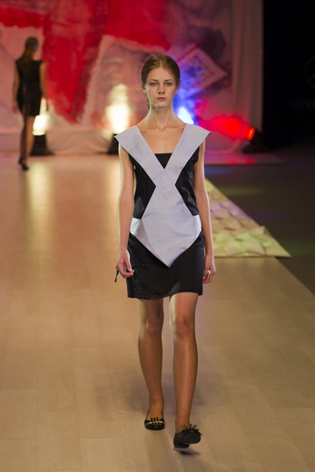 20101030 Lviv fashion week, Зинаида Лихачева. Коллекция сезона весна-лето 2011. Фотография предоставлена организаторами.