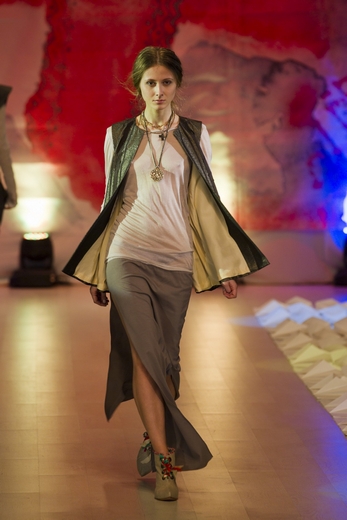 20101030 Lviv fashion week, Зинаида Лихачева. Коллекция сезона весна-лето 2011. Фотография предоставлена организаторами.