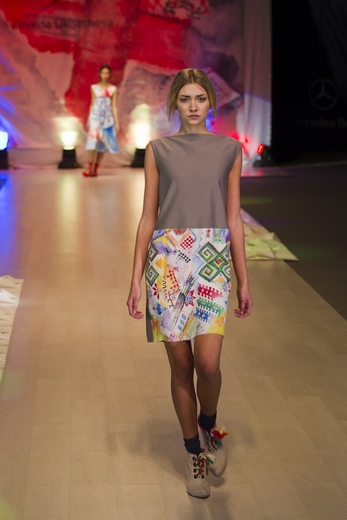 20101030 Lviv fashion week, Зинаида Лихачева. Коллекция сезона весна-лето 2011. Фотография предоставлена организаторами.