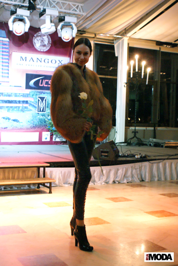20091212 «Бал Ангела». Показ коллекций Веры Череповой. Фотография Дэниела Андерсона, ИА «РИА МОДА»