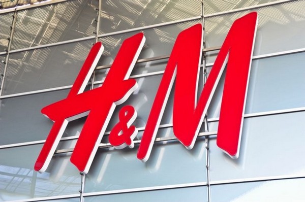 H&M Казахстан передал более восьми тысяч единиц одежды и белья на благотворительность