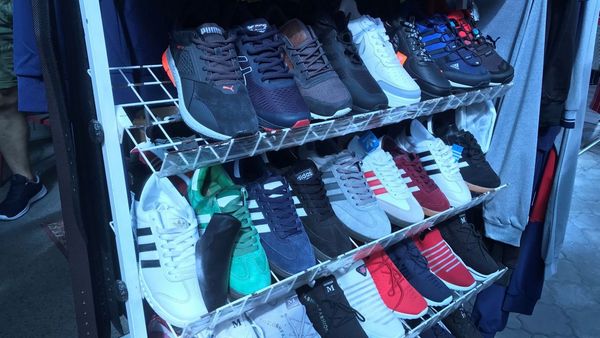 Севастопольские таможенники изъяли контрафактные одежду и обувь Nike, Reebok и Adidas