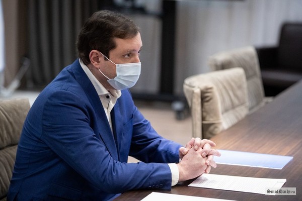 Глава Смоленской области рассказал главе Минсельхоза о развитии льноводства в регионе
