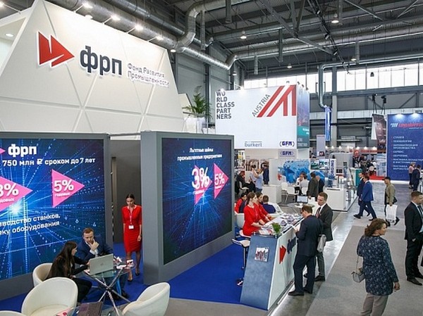 Волжский завод текстильных материалов принял участие в выставке JEC Composites — 2019