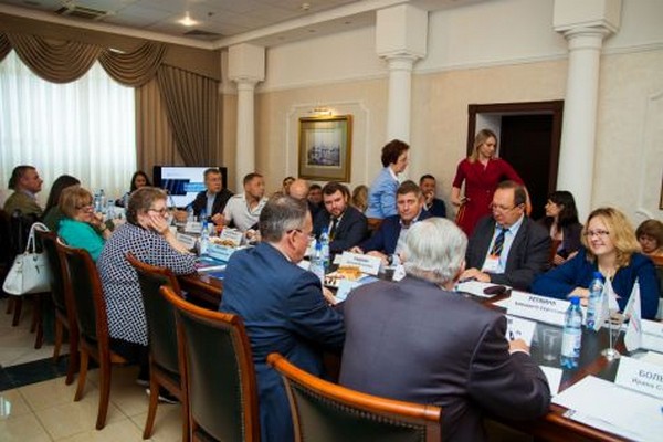На «Интерткани» поговорили о развитии отечественного производства химических волокон и нитей