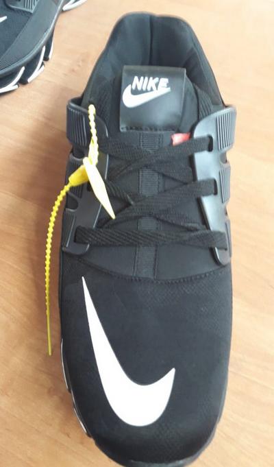 Самарскими таможенниками изъята партия обуви с товарным знаком компании Nike Самарскими таможенниками изъята партия обуви с товарным знаком компании Nike