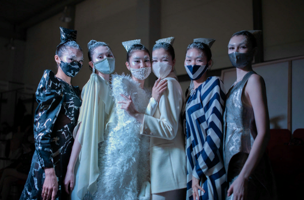 На Arctic fashion show свои коллекции продемонстрировали 25 дизайнеров Якутии