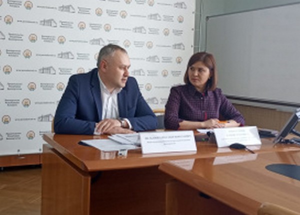 В Башкирии намерены поддержать предприятия легкой промышленности, а также производителей марлевых масок