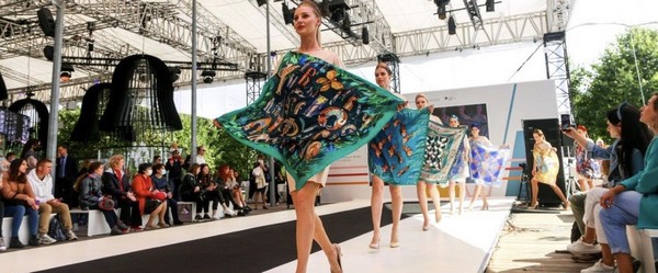 На Russian Creativity Week российские бренды провели модные показы На Russian Creativity Week российские бренды провели модные показы