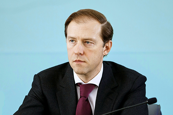 Глава Минпромторга Денис Мантуров оценил запасы средств индивидуальной защиты в регионах